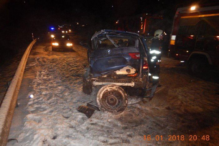 Ilustračný obrázok k článku Tragická nehoda: Vodič (†40) z Trnavej Hory zrážku so smetiarskym autom neprežil, FOTO
