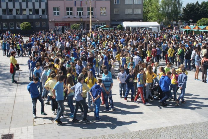 Ilustračný obrázok k článku Nové čísla o našom meste: Prievidžania, viete, koľko nás je?