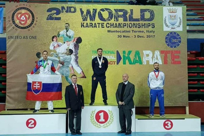 Ilustračný obrázok k článku Karatista Lukáš Kučerák stál na stupni víťazov niekoľkokrát