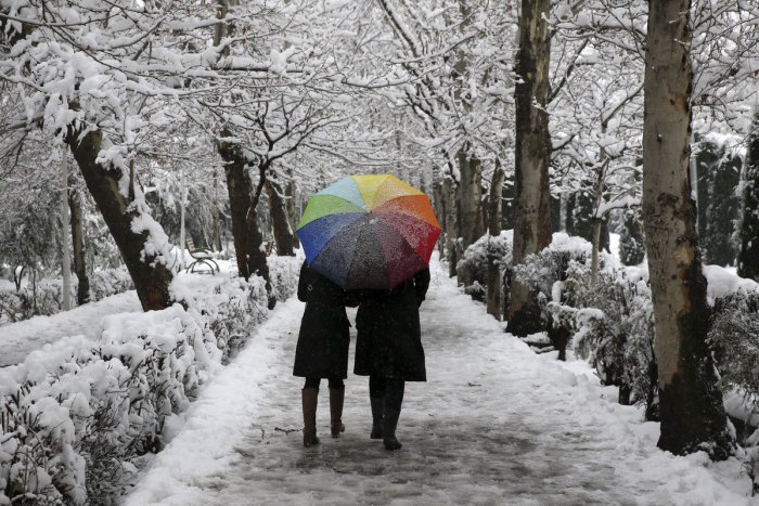 Ilustračný obrázok k článku RANNÁ ŠTVORKA: Na Hromnice rátajte so snehom i dažďom, meniny má Erika a Erik