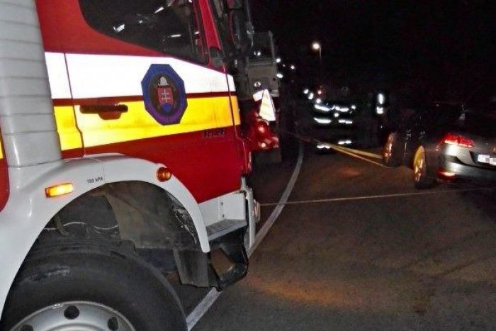 Ilustračný obrázok k článku Búračka dvoch áut pri Kežmarku: Hasiči hlásia päť zranených