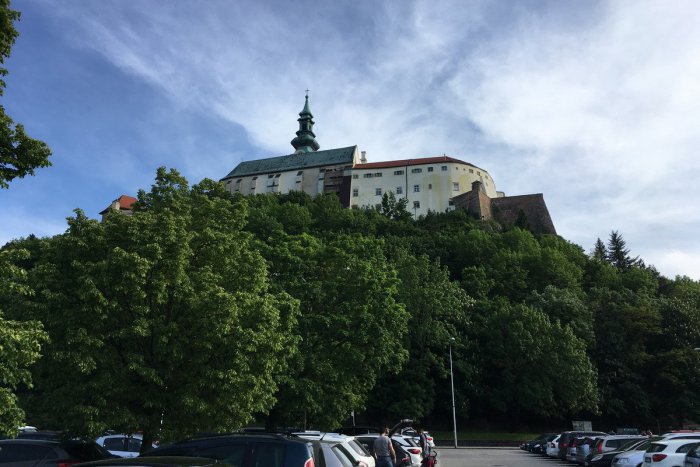 Ilustračný obrázok k článku Na Nitriansky hrad by mohla viesť pozemná lanovka: Biskupstvo má štúdiu