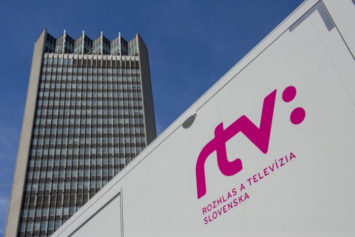 Ilustračný obrázok k článku Jaroslav Rezník odmieta že by do vysielania RTVS zasahovala politická moc
