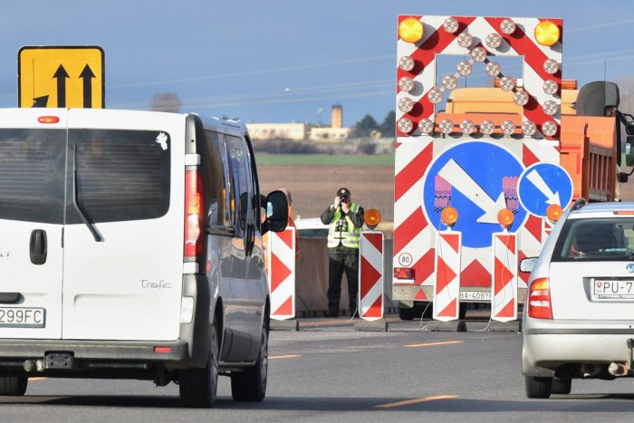 Ilustračný obrázok k článku Diaľnicu D1 pri Prešove čiastočne uzavrú: Dopravné obmedzenia potrvajú do mája