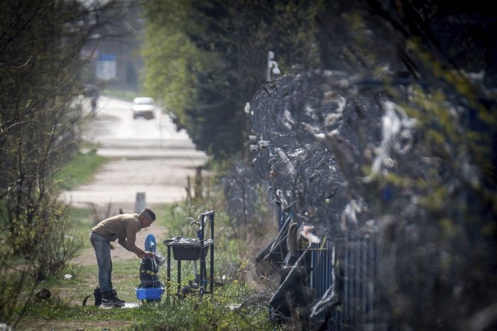 Ilustračný obrázok k článku Polícia vyvracia hoax, ktorému snáď nikto neuveril: Slovensko vraj prijme 38-miliónov utečencov