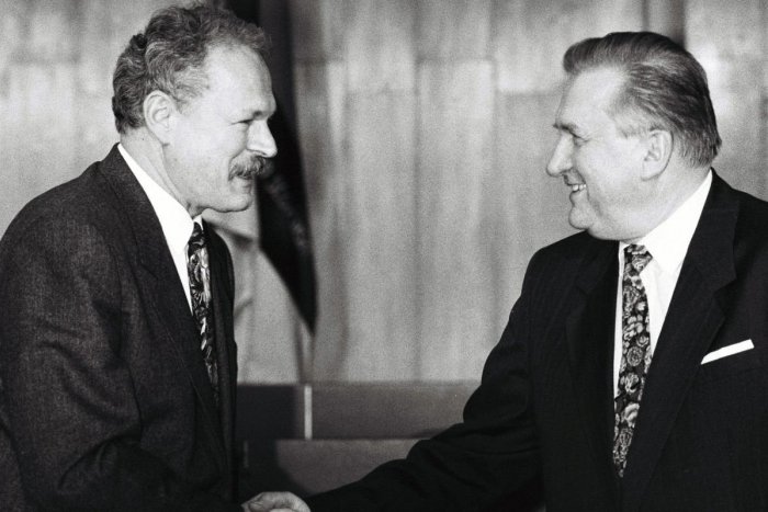 Ilustračný obrázok k článku Ubehlo štvrť storočia: Pred 25 rokmi zvolili poslanci za prvého prezidenta Michala Kováča