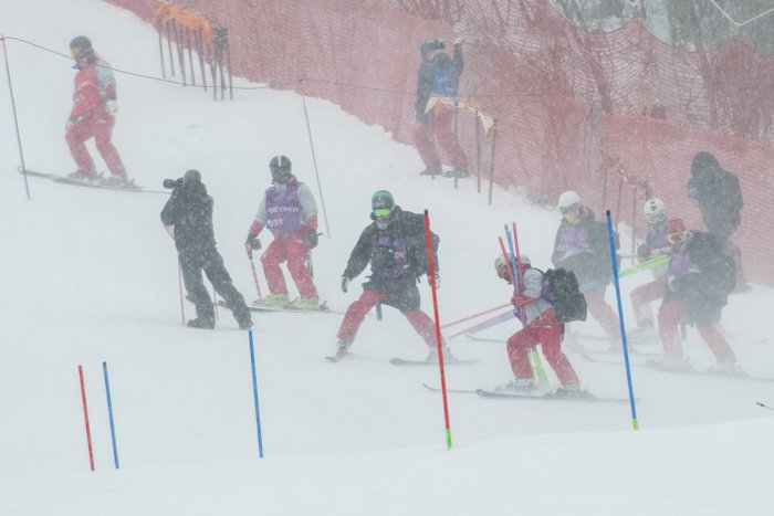Ilustračný obrázok k článku Olympijský slalom v stredu pre silný vietor zrušili: Štart je na programe v piatok