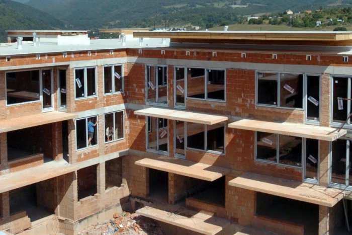 Ilustračný obrázok k článku Nové INFO o bytoch vo Zvolenskom okrese: Koľko ich pribudlo a koľko sa stavia?