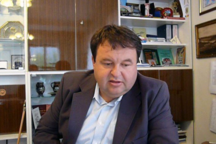 Ilustračný obrázok k článku Jelšava plánuje zrekonštruovať ďalšiu prázdnu bytovku po vojakoch