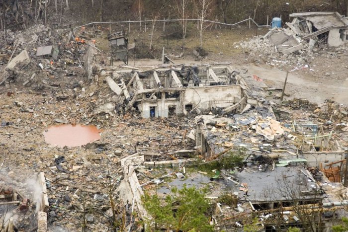 Ilustračný obrázok k článku Od tragického výbuchu v Novákoch uplynie 11 rokov: Obete si uctili spomienkou