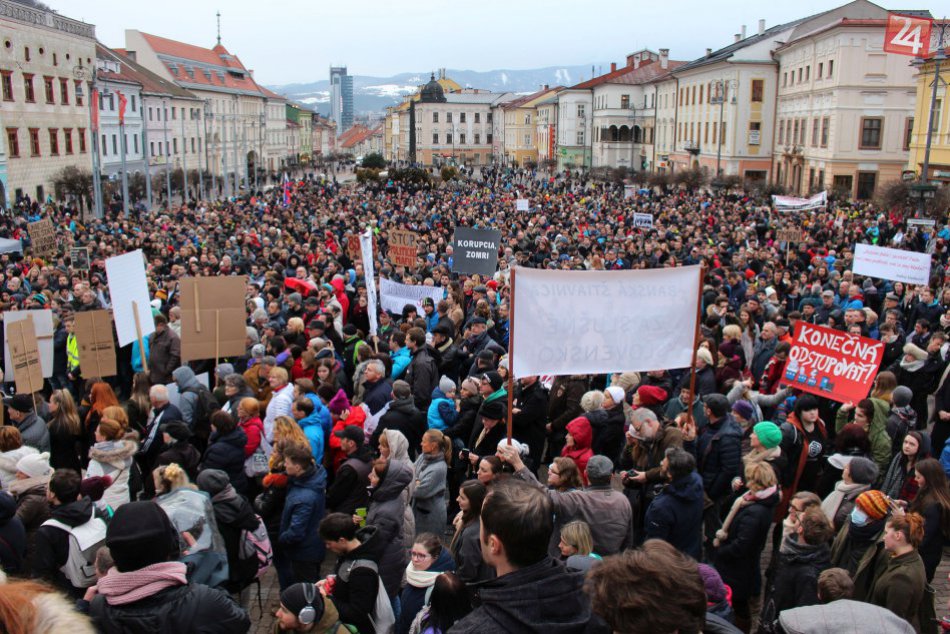 Ilustračný obrázok k článku Centrum Bystrice opäť zaplnia protestujúci. V tento deň chcú vyjsť do ulíc