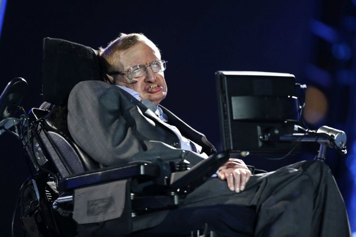 Ilustračný obrázok k článku Zomrel jeden z najpopulárnejších vedcov planéty: Stephen Hawking († 76) skonal v spánku