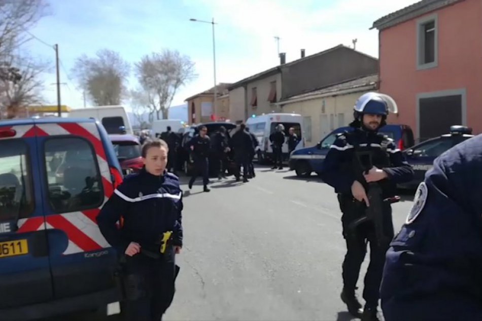 Ilustračný obrázok k článku Rukojemnícka dráma vo Francúzsku: Polícia zastrelila podozrivého útočníka