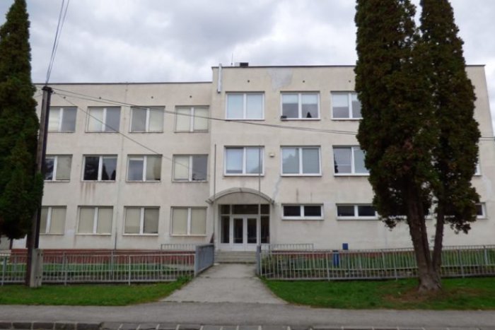 Ilustračný obrázok k článku Mesto Dobšiná má záujem obnoviť Centrum pre seniorov: Slová primátora potešia