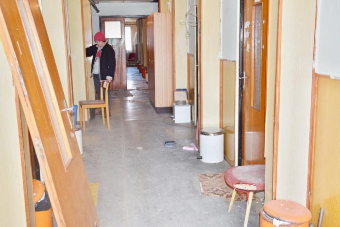 Ilustračný obrázok k článku Dôstojnejší život pre ľudí bez domova: Mesto sa pustilo do rekonštrukcie budovy