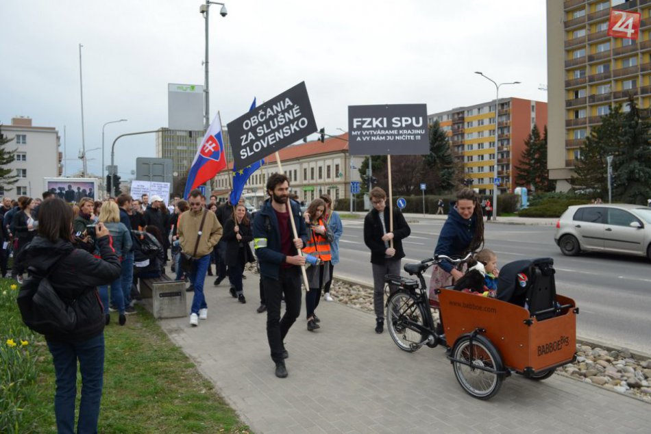 Ilustračný obrázok k článku Výsluchy organizátorov pochodov za Slušné Slovensko: Hattas predvolanie nedostal