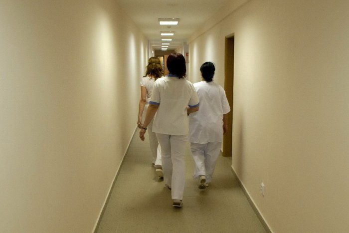 Ilustračný obrázok k článku Zdravotným sestrám by mali stúpnuť platy: Konkrétnu sumu sa dozvedia koncom týždňa
