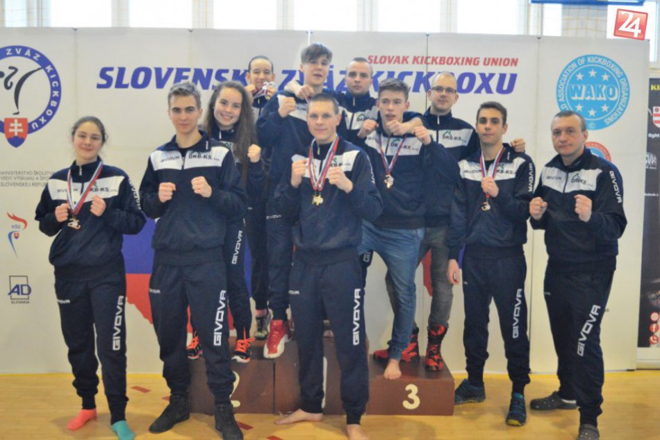 Ilustračný obrázok k článku Michalovskí kickboxéri slávili ďalší úspech: Doniesli si 15 cenných kovov, FOTO