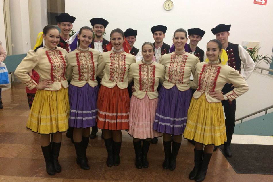 Ilustračný obrázok k článku V Prešove funguje už desiatky rokov: Predstavujeme vám folklórny súbor Dúbrava