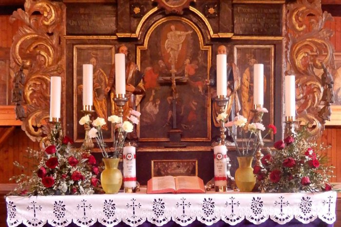 Ilustračný obrázok k článku V Bojnej majú špeciálnu učebňu: Jej súčasťou je zachránený drevený oltár z kláštora