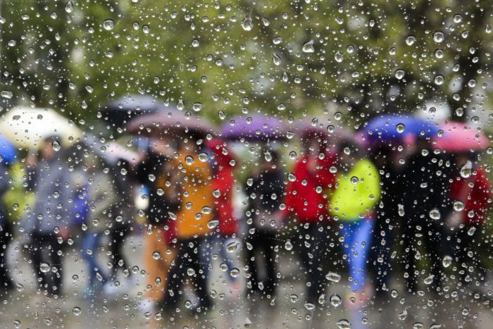 Ilustračný obrázok k článku RANNÁ ŠTVORKA: Úvod týždňa bude teplý, potrápiť nás môže občasný dážď