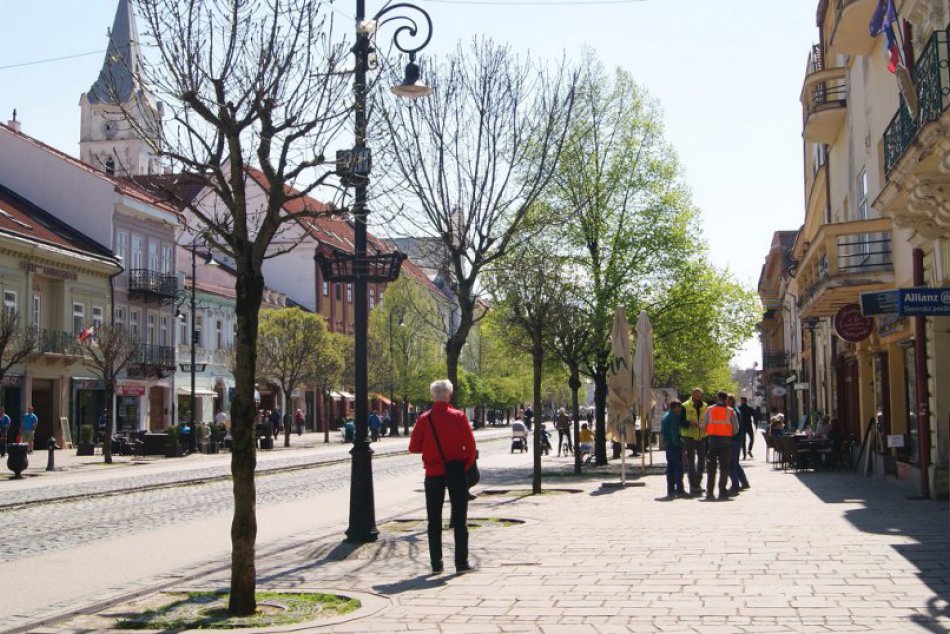 Ilustračný obrázok k článku Metropolu východu bude počas Veľkej noci zdobiť dvojmetrová kraslica z cudziny