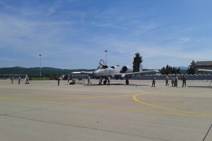 Ilustračný obrázok k článku Slovensko dostalo od USA ponuku na modernizáciu leteckých základní, týka sa to i Sliača
