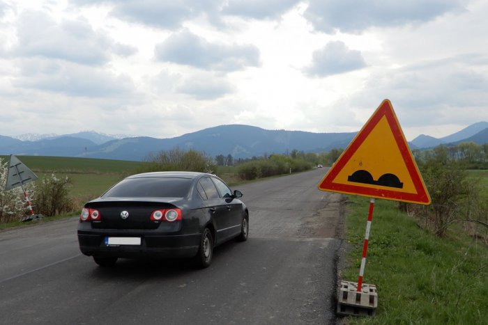 Ilustračný obrázok k článku V úseku cesty medzi L. Michalom a Ľubeľou sa začala rekonštrukcia: Dokedy potrvá?