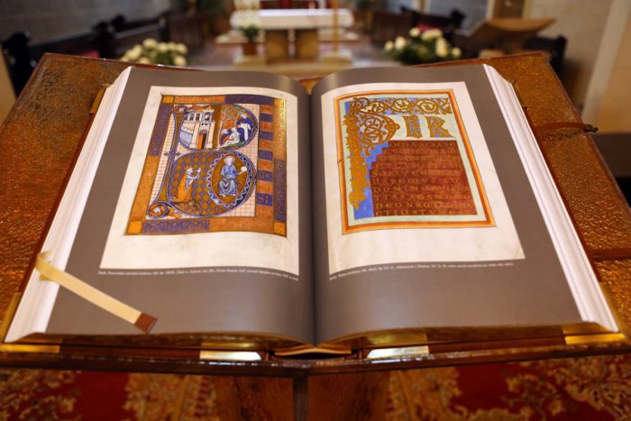 Ilustračný obrázok k článku KNIŽNÝ TIP: Unikátna Biblia so slovami pápeža Františka