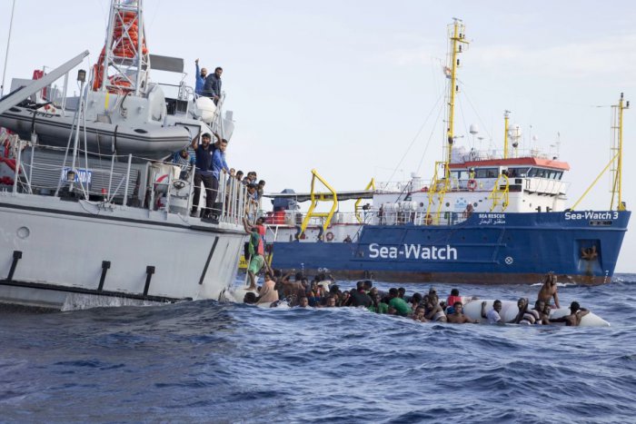 Ilustračný obrázok k článku Slovenskí vojenskí policajti v akcii: Na mori pomáhali zachraňovať stovky migrantov