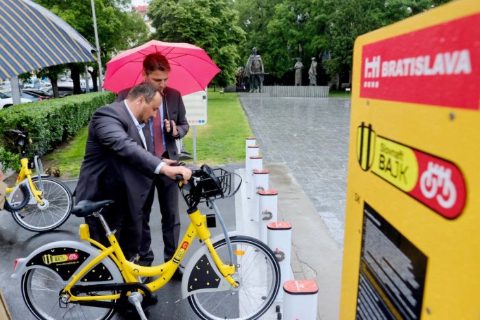 Ilustračný obrázok k článku Bratislava spúšťa najväčší bikesharingový systém na Slovensku Slovnaft BAjk