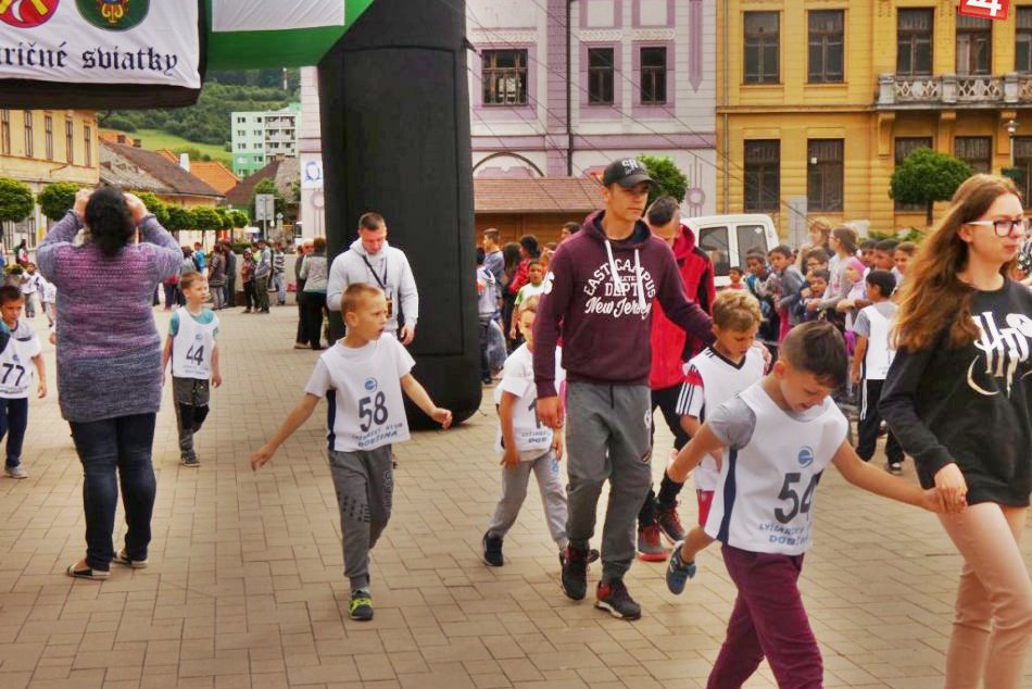 Ilustračný obrázok k článku FOTO: Dni mesta Dobšiná 2018 zahájili pouličným behom