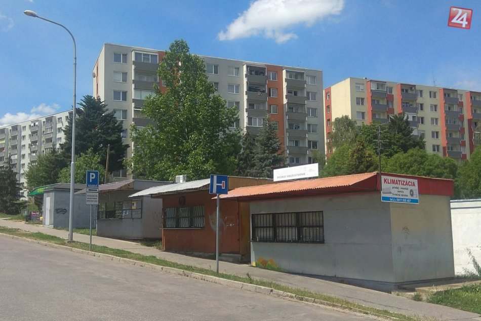 Ilustračný obrázok k článku Stánkari vyhrali: Predajné miesta na Škultétyho ulici na Klokočine im zostávajú