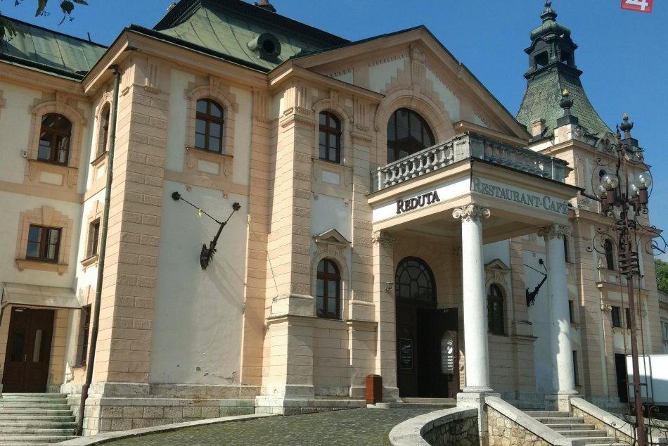 Ilustračný obrázok k článku Budova Reduty prechádza postupnou rekonštrukciou: Na rad prišiel vstup, FOTO