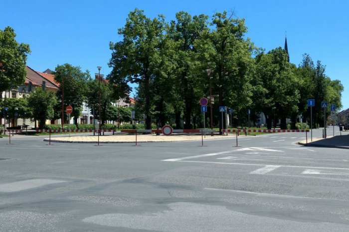 Ilustračný obrázok k článku Vodiči, dobré vedieť: V centre Spišskej Novej Vsi úplne uzavrú dve ulice