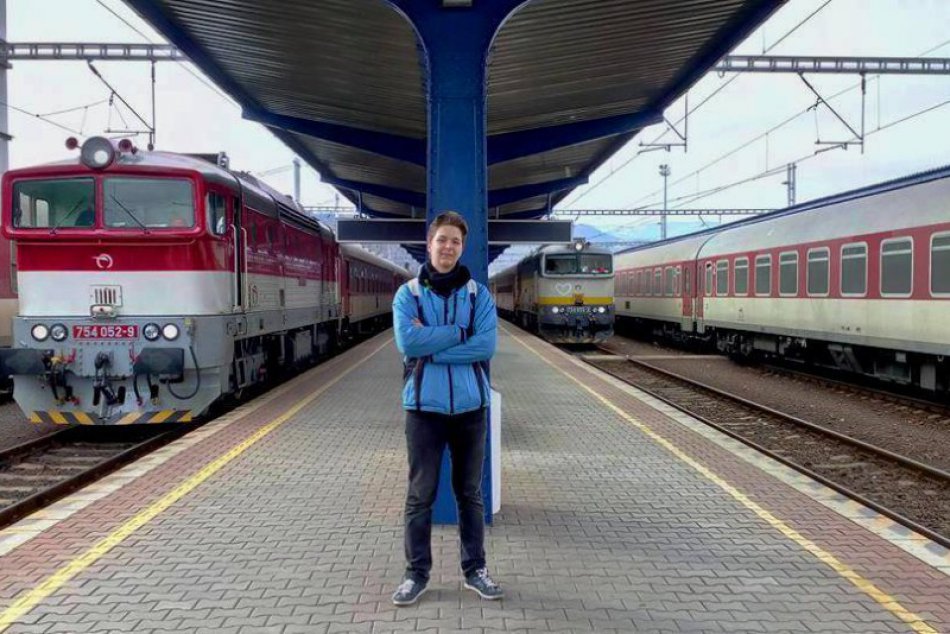 Ilustračný obrázok k článku Zaujímavé hobby Dominika zo Spišskej: Fascinujú ho vlaky a autobusy, FOTO