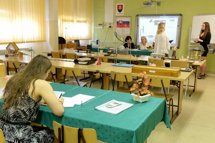 Ilustračný obrázok k článku Skúška dospelosti na breznianskych školách: Ako dopadli maturity?