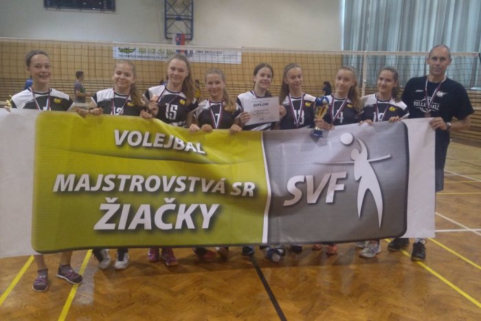 Ilustračný obrázok k článku Ďalší medailový úspech na záver sezóny: Mladé volejbalistky zo Spišskej získali bronz