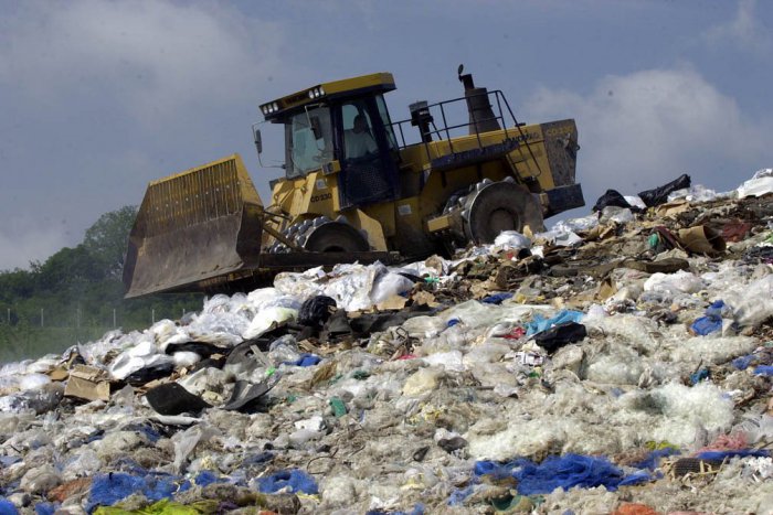 Ilustračný obrázok k článku Dobré správy o odpade v meste: Skládkovania v Žiari ubúda