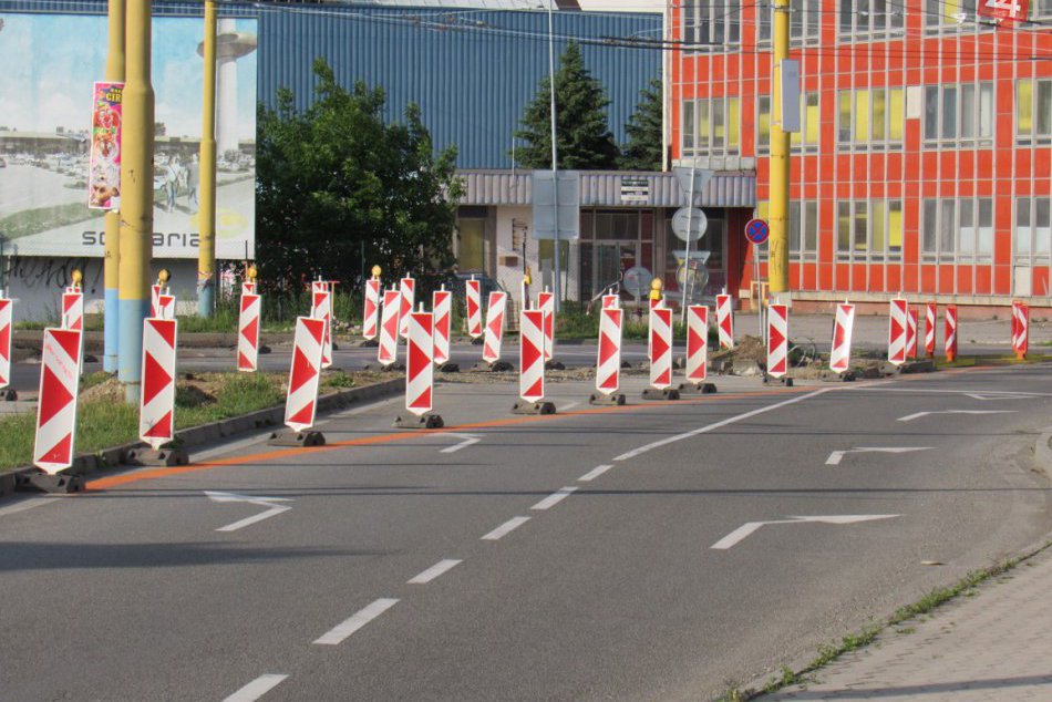 Ilustračný obrázok k článku Rekonštrukcia križovatky v Prešove: Ako po zmene značenia vodiči vlastne jazdia?