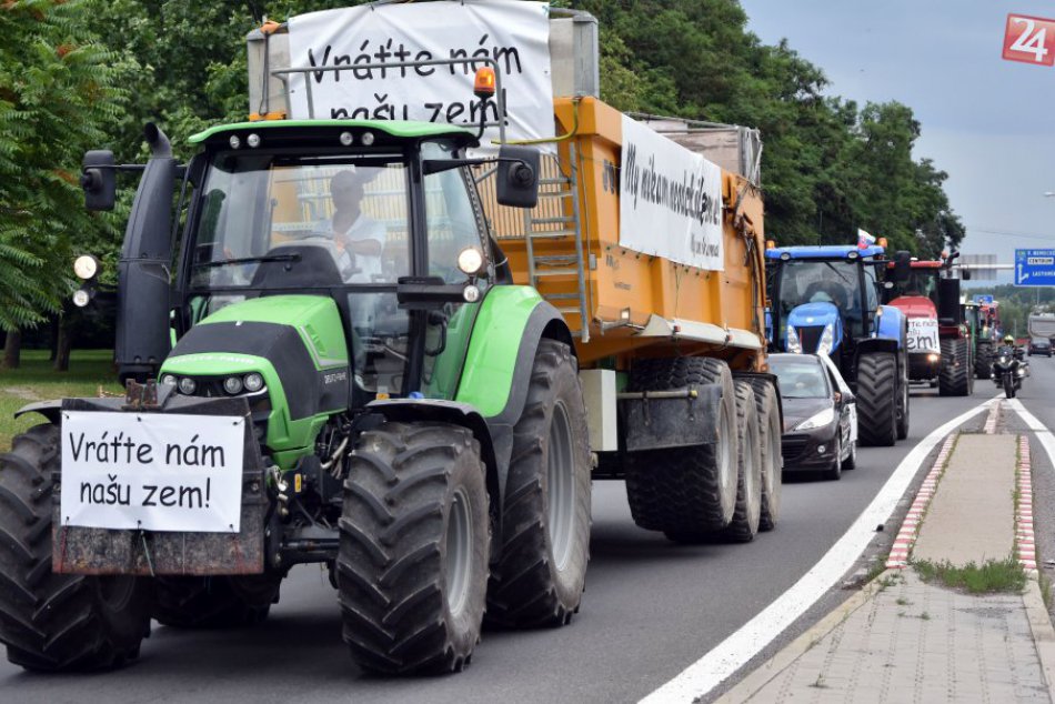 Ilustračný obrázok k článku Do Bratislavy vyrazila protestná jazda poľnohospodárov. Pridajú sa aj farmári z Bystrice a Zvolena