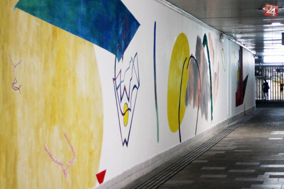 Ilustračný obrázok k článku Novinka v podchode pod autobusovou stanicou: Vznikla tu 50 metrov dlhá freska