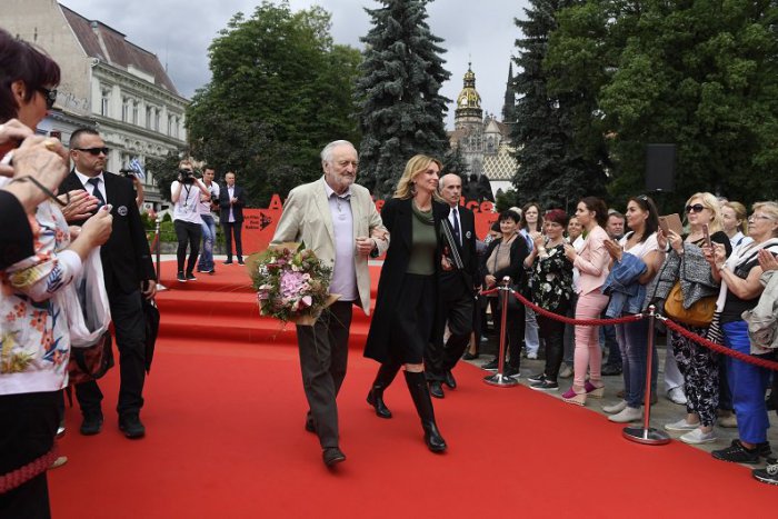 Ilustračný obrázok k článku FOTO: Česká herečka Ivana Chýlková si prevzala cenu Hercova misia