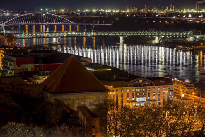 Ilustračný obrázok k článku Rebríček miest, kde si užijete zábavu a nočný život: Ktoré miesto patrí Bratislave?