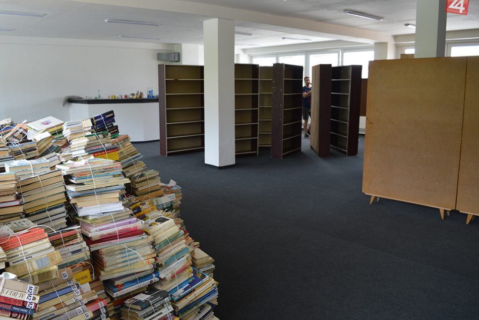 Ilustračný obrázok k článku FOTO: Bystrická knižnica sa sťahuje. Toto je dôvod a nová adresa