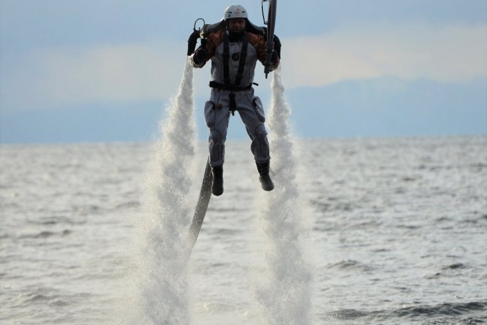 Ilustračný obrázok k článku Na Šírave môžete zažiť adrenalínový víkend: Ľudí čaká aj lietanie s vodnými tryskami