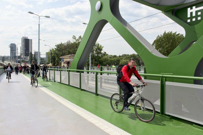 Ilustračný obrázok k článku Bratislavskými ulicami jazdí dvojnásobne viac bicyklov ako pred piatimi rokmi