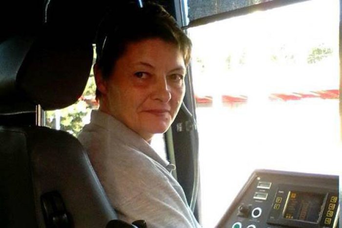 Ilustračný obrázok k článku Zuzana Pravňanská, známa z legendárneho seriálu ako Majka z Gurunu, riadi bratislavskú električku