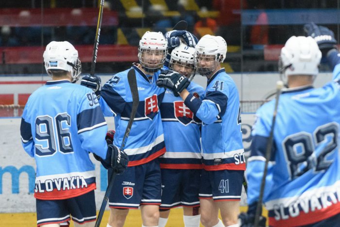 Ilustračný obrázok k článku Svetový pohár v hokejbale: Juniori Slovenska vezú domov striebro a bronz
