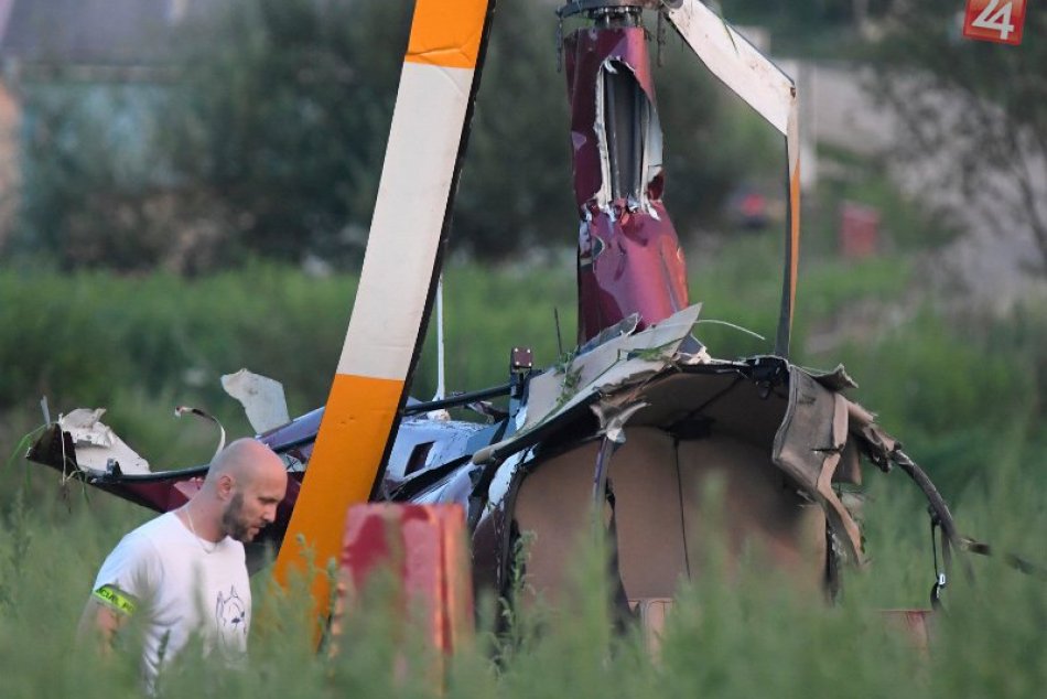 Ilustračný obrázok k článku Tragická nehoda v Česku: Pád vrtuľníka neprežili dvaja ľudia